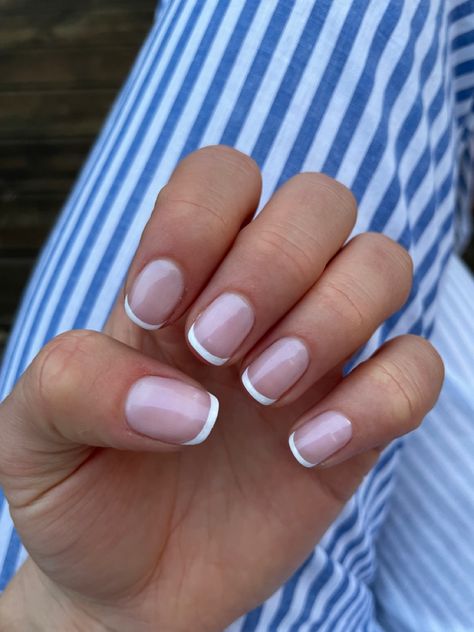 Shellac french tip nails Shellac Nails French Tip, Shalach Nail Ideas, Shellac Nails Ideas, French Tip Shellac, Shellac French Tip, Nails Shellac Ideas, Shellac Nails Designs, Cute Shellac Nails, French Shellac