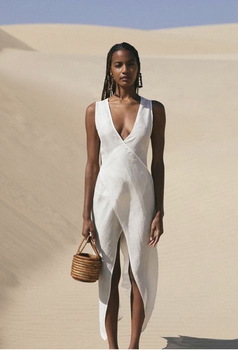 Linen Fashion, Creation Couture, Cult Gaia, March 1st, Sand Dunes, Linen Clothes, Summer Outfits Women, Look Fashion, Outfit Inspirations