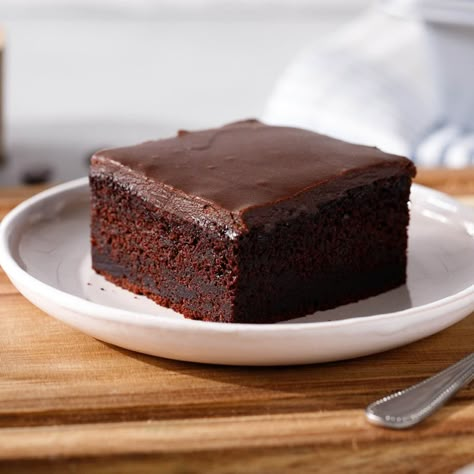 Super Moist Chocolate Cake Recipe Choco Cake Recipe, Best Chocolate Cake Recipe Moist Sour Cream, Best Chocolate Cake Frosting, Dark Chocolate Fudge Cake Mix Recipes, Chocolate Chocolate Cake Recipe, 9x9 Chocolate Cake Recipe, Boxed Chocolate Cake Recipes, Home Made Chocolate Cake Recipes, Wet Chocolate Cake