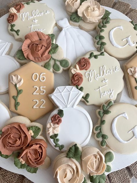 Bridal Shower Themes October, Rustic Bridal Shower Cookies, Couples Shower Cookies, Coffee Themed Bridal Shower Cookies, Engagement Party Fall, Bridal Shower Decorated Cookies, Bridal Brunch Cookies Decorated, Fall In Love Cookies, Bridal Shower Cookies Fall