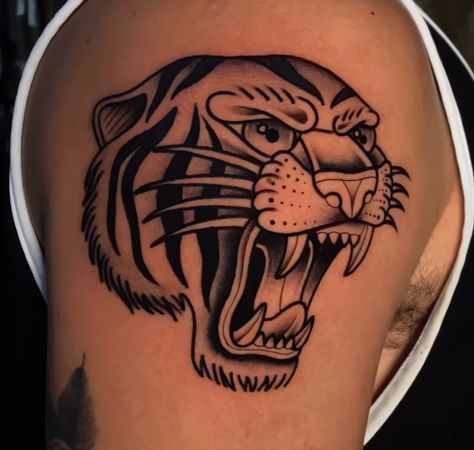 Traditional Tiger Tattoo, Traditional Tattoo Outline, Tiger Face Tattoo, Tiger Head Tattoo, Traditional Tattoo Stencils, Black Panther Tattoo, Japanese Tiger Tattoo, Big Cat Tattoo, Traditional Tattoo Inspiration