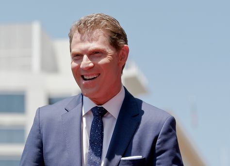 Bobby Flay Buys Modern Los Angeles Home for $6.5 Million - Chef Bobby Flay’s neighbors at his new Los Angeles home include Leonardo DiCaprio, Calvin Klein, and more stars Modern Los Angeles Home, Chef Bobby Flay, House In California, Three Story House, Duplex For Sale, Michael Bay, Single Story Homes, Bobby Flay, Blonde Wood