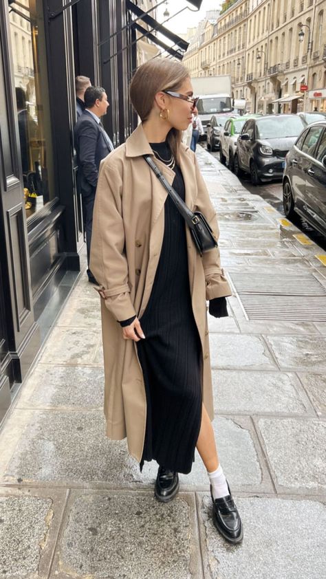 Hot Rainy Day Outfit, Rainy Day Outfit, Day Outfit, Street Styles, Rainy Day, Autumn Winter Fashion, Fashion Inspiration, Dream Closet, Trendy Outfits