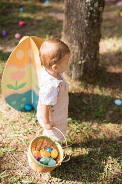 400 fotos e imágenes de Vintage Easter Basket - Getty Images Vintage Easter Baskets, Vintage Easter, Easter Egg Hunt, Egg Hunt, Easter Basket, Easter Baskets, Royalty Free Images, Easter Eggs, Getty Images