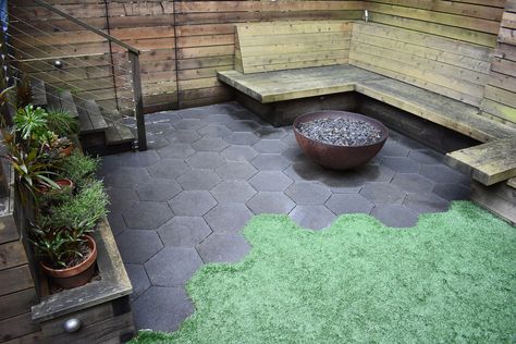 Hexagonal Pavers glisten in a drought-tolerant garden, creating a stunning contrast against the turf. Hexagonal Pavers, Diy Patio Ideas, Diy Patio Pavers, Garden Pavers, Outdoor Pavers, Pavers Backyard, Paving Design, Drought Tolerant Garden, Garden Paving