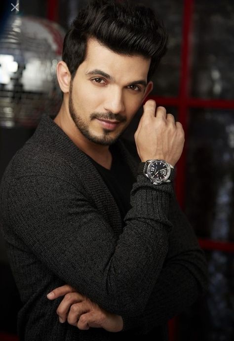 Mahir Bela, Sharechat Dp, Imam Image, Birthday October, Arjun Bijlani, Best Couple Pics For Dp, Beautiful Eyes Images, Album Layout, Hacker Wallpaper