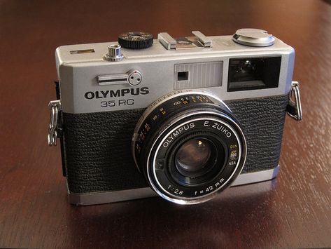 Olympus 35RC Olympus 35rc, Fotocamere Vintage, Analog Camera, Olympus Camera, Classic Road Bike, Vintage Film Camera, Rangefinder Camera, Antique Cameras, Photo Gear