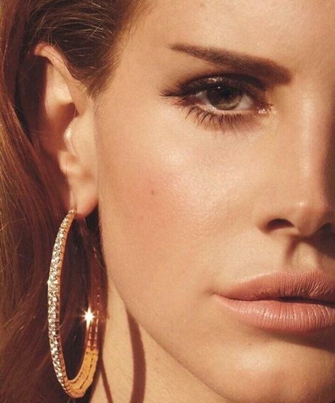 Lana Del Rey Love Lana Del Rey, Hoop Earrings Aesthetic, Lana Del Rey Aesthetic, Lana Del Rey Art, Rey Aesthetic, Earrings Aesthetic, Aquamarine Earrings, Bar Studs, Lana Del Ray