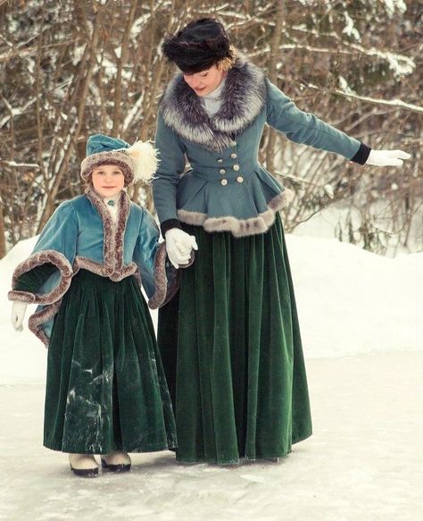 1900s Russian Fashion, Russian Vintage Fashion, Victorian Winter Clothes, Historical Winter Clothing, Russian Inspired Fashion, Victorian Winter Dress, Victorian Winter Fashion, Victorian Winter, Russian Dress