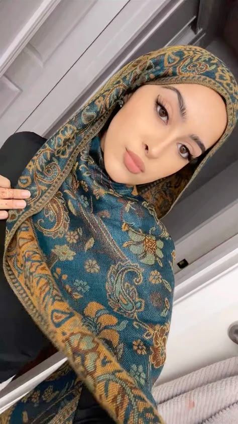 #BEAUTY ,#REALATIONSHIPS #Fashion #Outfits #Summer Outfits #Animals Pashmina Hijab, Hijab Inspiration, Hijabi Style, Hijab Fashion Inspiration, Hijab Styles, Pashmina Scarf, Hijabi Fashion, Hijab Tutorial, Niqab