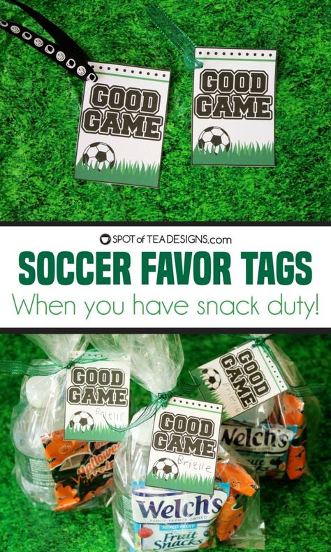 Soccer Favors, Soccer Mom Snacks, Soccer Game Snacks, Soccer Printables, Soccer Treats, Sport Snacks, Soccer Snacks, Sports Snacks, Team Snacks