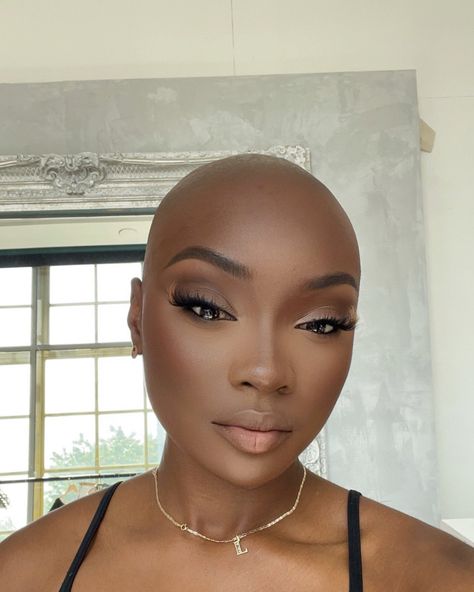 Makeup Looks For Bald Women, Bald Women Makeup, Bald Black Women Shaved Heads, Baldie Baddie, Bald Black Women, Alt Hairstyle, Shaved Hair Women, Bald Head Women, Goddess Aphrodite