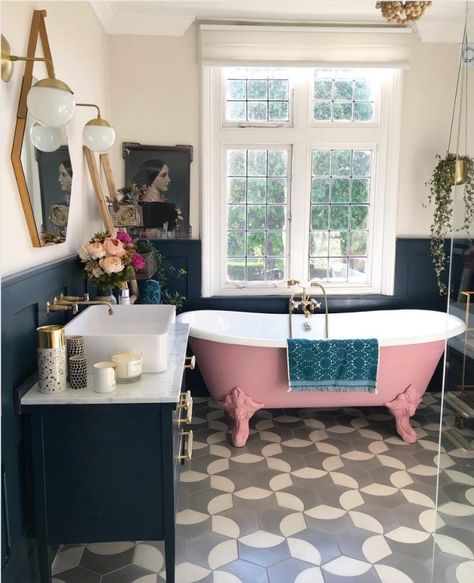 12 Times The Color Pink Daringly Dominated Design - Vintage Renewal Pink Clawfoot Tub, Pink Bathtub, Pink Tub, Black Tub, Bathtub Decor, Bathtub Remodel, Eclectic Bathroom, Decorating Bathroom, Vintage Bathrooms