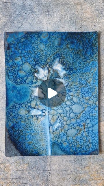 Cyanotype How To, Cyanotype Ideas Mixed Media, Wet Cyanotype Tutorial, Cyanotype Art Ideas, Paint With Bubbles, Cyanotype Diy, Cyanotype Paper, Bubble Prints, Cyanotype Ideas