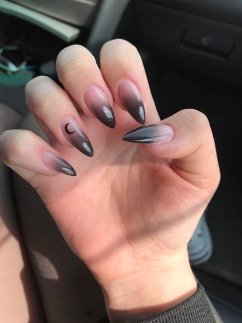 Dark Nails Short Almond, Witch Nails Acrylic Short, Simple Dark Nails, Ombre Fall Nails, Almomd Nails, Short Stiletto Nail Art, Black Ombre Nails, Witch Nails, Nails Trending