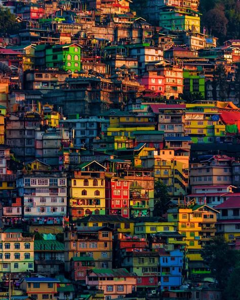 ❤Best comment will get chance to feature in our story. . Pictures Credi Northeast India Travel, Sikkim Aesthetic Photos, Gangtok Sikkim Aesthetic, Indian Landscape Photography, Sikkim Aesthetic, Houses On A Hill, Asia Landscape, Landscapes Wallpaper, Gangtok Sikkim