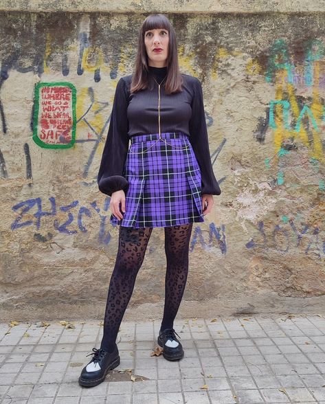 Asymmetrical skirt pattern