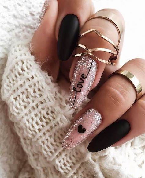 70+ Cute Valentine's Day Nail Designs You Will Love 2022 Black And White Nails, روتين العناية بالبشرة, Chic Nails, Fancy Nails, Dope Nails, Valentine's Day Nails, Best Acrylic Nails, Valentines Nails, Cute Acrylic Nails