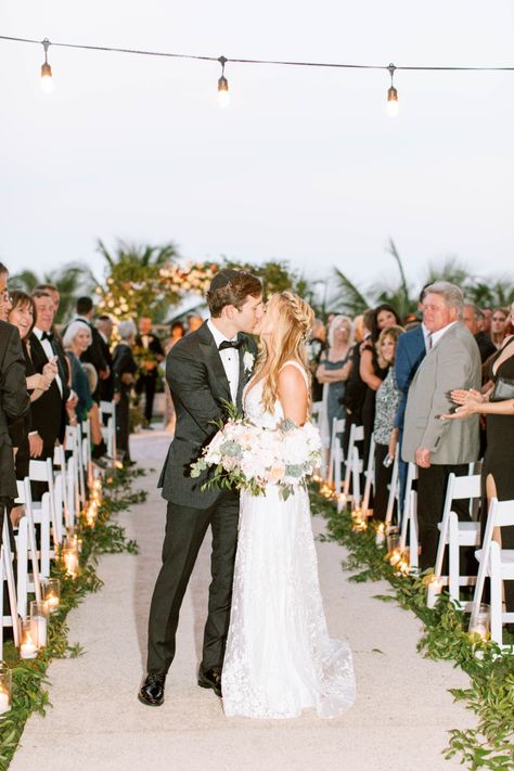 Dara & Jeff | The Miami Beach Edition Hotel - Alee Gleiberman Photography Miami Beach Edition Wedding, The Edition Hotel, Edition Miami, Miami Beach Edition, Edition Hotel, Miami Wedding, Fine Art Wedding Photographer, Wedding Floral, Hotel Wedding