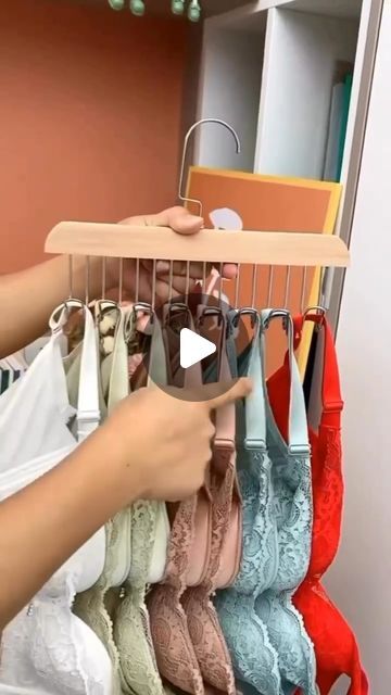 How To Hang Bras In Closet, Lingerie Organization Ideas, Bra Storage Ideas Diy, Bra Organization Ideas, Lingerie Organization, Lingerie Storage, Bra Organization, Bra Storage, Dresser Organization