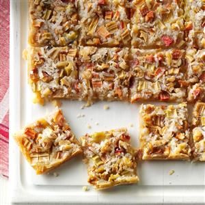 Dream Bars Recipe, Wisconsin Recipes, Rhubarb Dream Bars, Rhubarb Custard Bars, Rhubarb Desserts Recipes, Baked Bars, Best Rhubarb Recipes, Yummy Bars, Rhubarb Bread