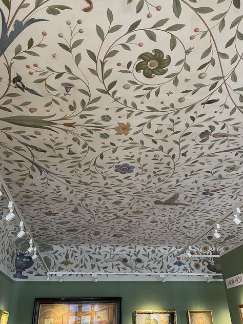 Painted Headboard On Wall And Ceiling, Celling Paintings Bedroom, Ceiling Murals Living Room, Wallpaper On Ceiling Kitchen, Ceiling Wallpaper Hallway, White Walls Colored Ceiling, Ceiling Room Ideas, Diy Painted Ceiling, Pretty Ceilings