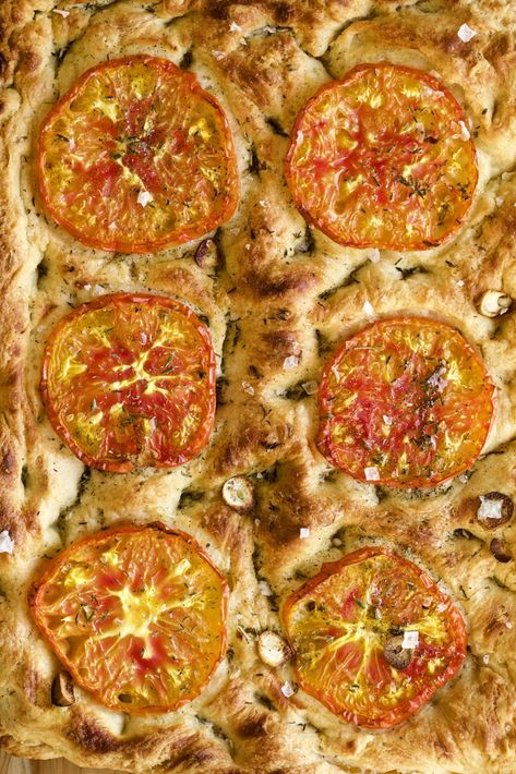 Focaccia Bread Recipes, Sweet Focaccia, Herb Focaccia, Easy Focaccia Recipe, Foccacia Bread, Focaccia Bread Recipe, Mozzarella Salad, Walnut Pesto, Focaccia Recipe