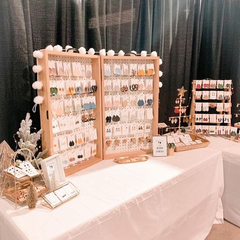 Earring Show Display, Earring Stand For Craft Fair, Portable Earring Display, Clay Earring Craft Show Display, Earrings For Sale Display, Dangle Earring Display, Earrings Vendor Display, Display For Earrings Craft Fairs, Bazaar Booth Ideas Jewelry Displays