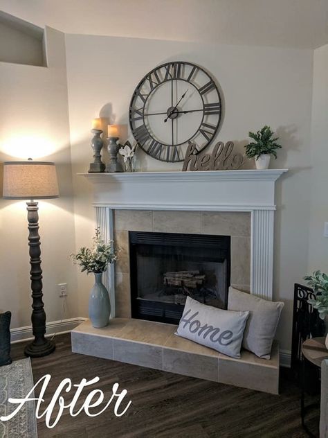 Neutral Fireplace Decor With Tv, Living Room Fireplace Decor With Tv, Fireplace Simple Decor, Fireplace Ideas Living Room Cozy, Fireplace Apartment Decor, Living Room Chimney Decor, Black And White Fireplace Decor Ideas, Living Room Mantle Decor Modern, Farmhouse Chimney Decor Living Room