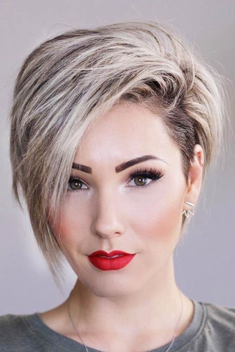 New Short Hairstyles, Edgy Pixie, Pixie Haircut For Thick Hair, Short Hairstyles For Thick Hair, Short Hair Styles For Round Faces, Round Face Haircuts, Short Pixie Haircuts, Haircut For Thick Hair, Hairstyles For Round Faces