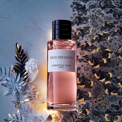 Dior Gift Set, Nyc Dream, Oud Fragrance, Oud Perfume, Perfume Photography, Perfume Collection Fragrance, Dior Perfume, Perfume Store, Body Sprays