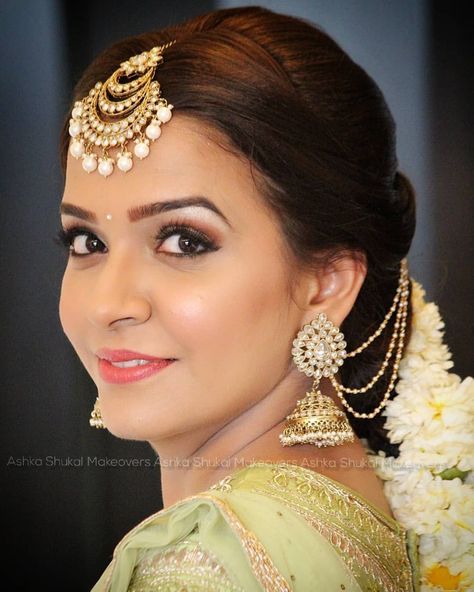 Chain Earing, Black And Silver Eye Makeup, Celebrity Wedding Makeup, Best Makeup Brands, Bridal Makeup Tutorial, Indian Wedding Makeup, Hair Earrings, Bridal Photography Poses, Bridal Makeover