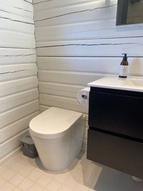 Composting dry toilet indoors, pros and cons? - Pikkuvihreä Dry Toilet Ideas, Indoor Composting Toilet, Boat Remodel, Dry Toilet, Barn Bathroom, Traditional Benches, Composting Process, Liquid Waste, Composting Toilets