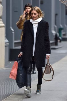 30 ways to dress like Olivia Palermo Olivia Palermo Style Casual, Olivia Palermo Winter, Olivia Palermo Street Style, Olivia Palermo Outfit, Estilo Olivia Palermo, Olivia Palermo Lookbook, Olivia Palermo Style, Style Pictures, Winter Mode