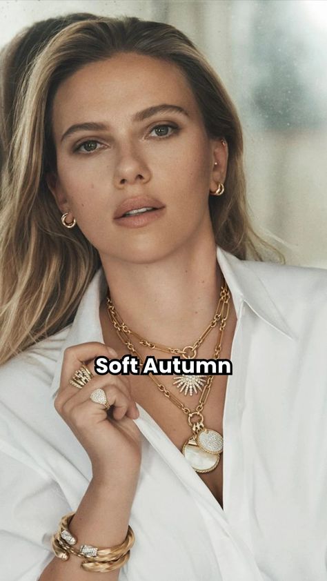 Scarlett Johansson color season insights for fashion-savvy readers. Discover cost-effective online analysis at Four Seasons Studio today. Soft Autumn Glasses, Warm Autumn Celebrities, Soft Autumn Celebrities, Autumn Color Analysis, Soft Autumn Colors, Autumn Celebrities, Body Shape Guide, Soft Autumn Palette, Autumn Skin