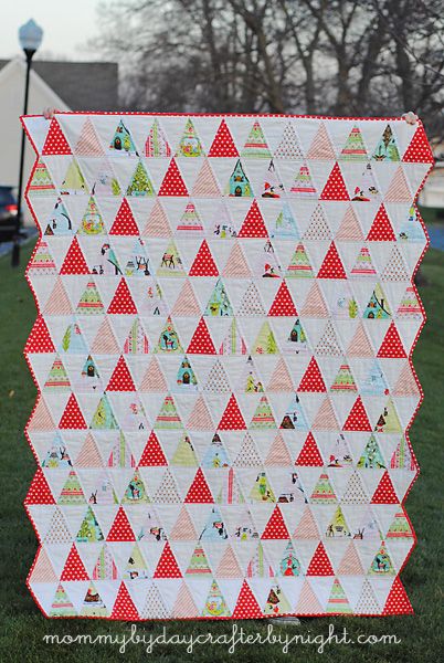 Mommy by day Crafter by night: Isosceles Triangle Quilt Along... the supplies. Triangle Quilt Tutorials, Quilt Triangles, Triangle Quilt Pattern, Isosceles Triangle, Christmas Tree Quilt, Triangle Quilts, Start Quilting, Pretty Quilt, Tree Quilt