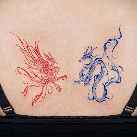 Dragon Tattoo Hip, Tato Phoenix, Blue Dragon Tattoo, Phoenix And Dragon, Fenix Tattoo, Blue Ink Tattoos, Gotik Tattoo, Henne Tattoo, Red Dragon Tattoo