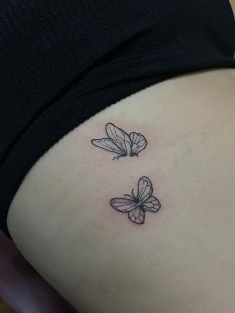 Butterfly Semi Colon Tatoos, Unique Semi-colon Tattoo Ideas Butterfly, Tattoo Semi Colon Butterfly, Semi-colon Butterfly Tattoo Aesthetic, Semi-colon Butterfly Tattoo Fine Line, Dragonfly And Butterfly Tattoo Together, Dainty Butterfly Semicolon Tattoo, Small Butterfly Semicolon Tattoo, Semicolons Aesthetic Butterfly