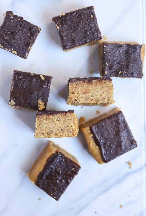 Chickpea Bars, Peanut Butter Chickpea, Chickpeas Protein, Italian Biscotti, Clean Treats, Making Peanut Butter, Chickpea Snacks, Peanut Butter Protein Bars, Fit Foods