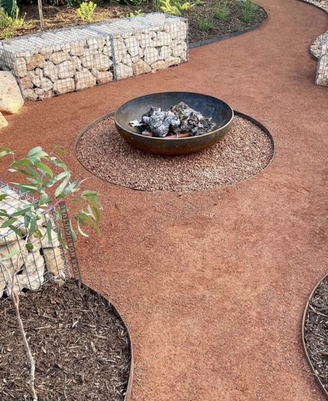 Crushed Granite Landscape, Garden Slabs, Limestone Block, Crushed Granite, Red Granite, Gabion Baskets, Compost Soil, Gravel Stones, Cement Garden