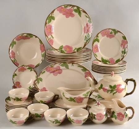 Franciscan Desert Rose (China) 48 Piece Set Desert Rose Dishes, Vintage Dishes Antiques, Franciscan Ware, Dishes Plates, Franciscan Desert Rose, China Dishes, Vintage Dinnerware, China Patterns, Vintage Dishes