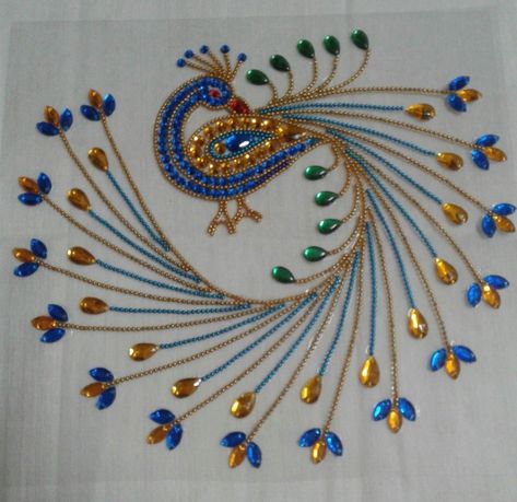 Peacock Embroidery Designs Pattern, Peacock Embroidery Designs, Hand Work Design, Idee Cricut, Hand Beaded Embroidery, Diy Bead Embroidery, Simple Embroidery Designs, Motifs Perler, Bead Embroidery Tutorial