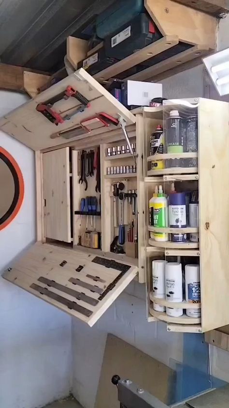 Working Inspiration, Christmas Woodworking, Garage Storage Inspiration, Garage Workshop Organization, Workbench Plans Diy, Garage Organization Diy, Garage Tool Storage, Woodworking Shop Projects, Tool Storage Diy