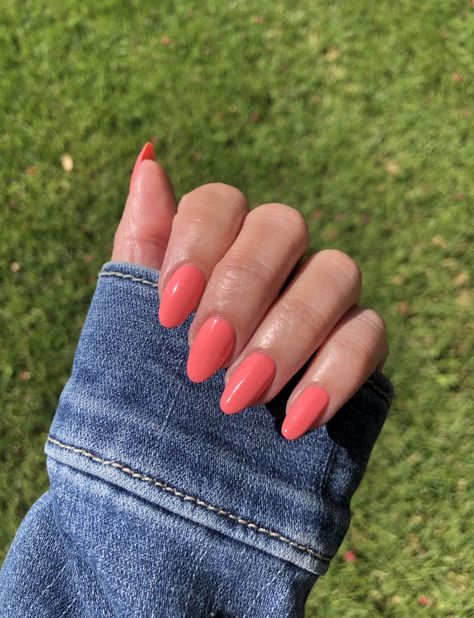 Coral Manicure, Coral Pink Nails, Sunset Nails, Manicure Colors, Olive And June, Manicure Nails, Manicures Designs, Orange Nails, Coral Orange