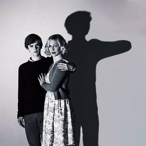 Bates Motel House, Norma Bates, Norman Bates, Freddie Highmore, Vera Farmiga, Bates Motel, Good Doctor, Alfred Hitchcock, Tv Characters