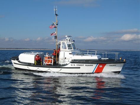 Coast Gaurd, Coast Guard Boats, Coast Guard Ships, Navy Coast Guard, United States Coast Guard, Coast Guard Stations, Classic Sailing, Naval Force, Us Coast Guard