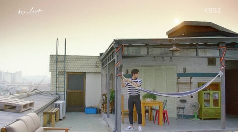 Lee Ji-Hoon’s Rooftop Apartment – Korean Dramaland Korea Rooftop House, Korean Rooftop House Ideas, Korea Apartment, Apartment Rooftop, Korean Apartment, Plan Studio, Small Room Interior, Rooftop Apartment, Japanese Apartment