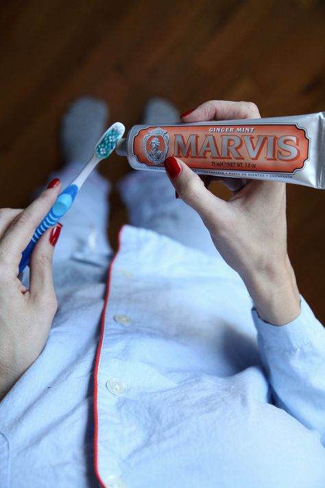 5 Italian Beauty Products to Add to Your Makeup Bag Marvis Toothpaste, Italian Women Style, Italian Beauty Secrets, Travel Life Hacks, Natural Beauty Makeup, Beauty Regime, Under The Tuscan Sun, Italian Beauty, Beauty Products Drugstore