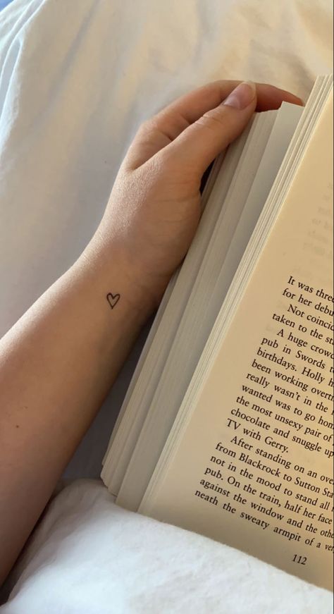 Cute Heart Tattoos On Wrist, 3 Heart Tattoo On Wrist, Small Dainty Heart Tattoo, Mini Heart Tattoo Wrist, Mini Heart On Finger Tattoo, Small Heart Tattoo Placement Ideas, Small Heart Hand Tattoos, Fine Line Heart Tattoo Wrist, Tatoos Small Heart