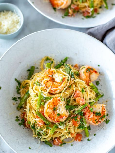 Shrimp Asparagus Pasta Recipes, Couple Dinner Recipes, Olive Garden Shrimp Scampi, Shrimp Asparagus Pasta, Asparagus Pasta Recipes, Couple Dinner, Shrimp Scampi Pasta, Scampi Pasta, Olive Garden Recipes